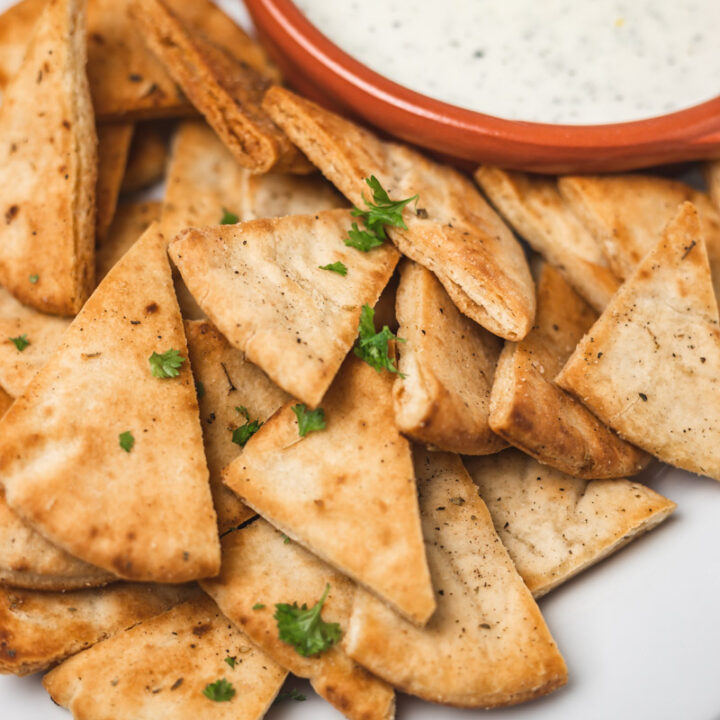 Quick And Easy Homemade Pita Chips - cravingsmallbites.com