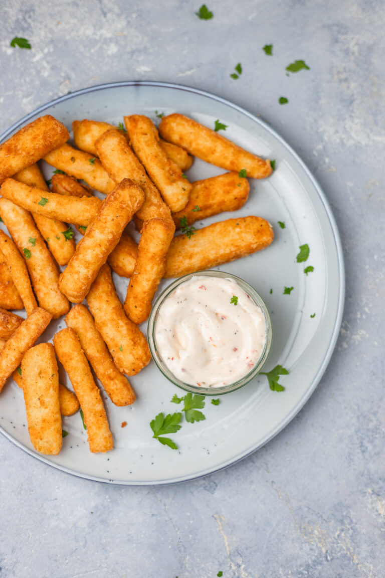 Crispy Halloumi Fries And Dipping Sauce - Cravingsmallbites.com