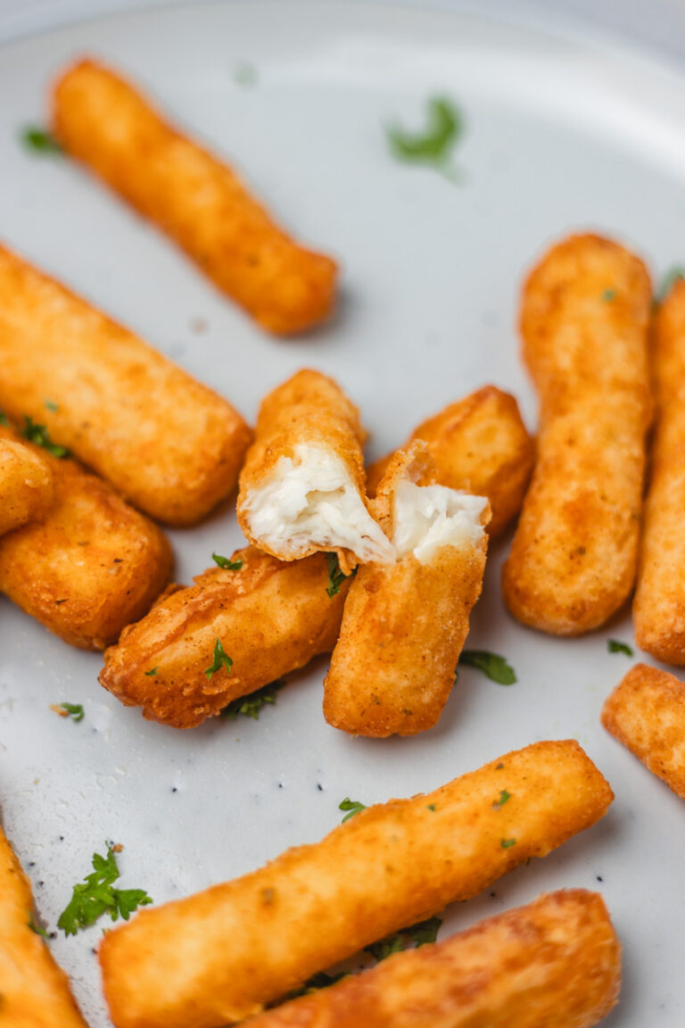 Crispy Halloumi Fries And Dipping Sauce - Cravingsmallbites.com